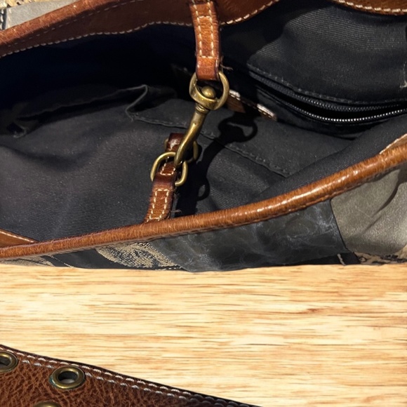 Beautiful Navy Coach Shoulder Bag in Excellent Condition - Picture 11 of 12